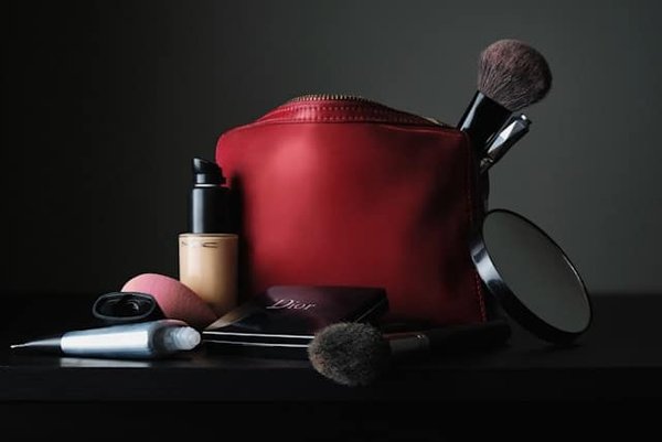 les indispensables à avoir dans sa trousse de maquillage